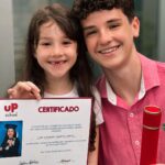 Théo Medon Instagram - dia da formanda mais linda desse mundo todo do brasil de todas as galáxias 😻🫶🏼 parabéns minha linda 🥺 #theomedon #laramedon #formatura @familiamedon