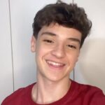 Théo Medon Instagram - Só 5 aninhos e já visionário arrasando na publi 😂 #tbt #theomedon