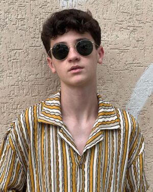 Théo Medon Instagram - Tenho certeza que vão falar que a preferida é a foto 5😎

#theomedon