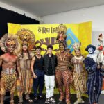 Théo Medon Instagram - de um dia onde eu assisti um dos MELHORES MUSICAIS DA VIDA O Rei Leão - O Musical! ASSITAM! @t4fmusicais #theomedon #reileão #musical