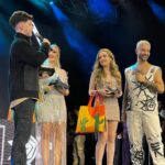 Théo Medon Instagram - Que noite hein 💥 GRAÇAS A VOCÊS minha lekada e fãs de #PITHEO fiéis, ganhei 2 prêmios no palco do @premiojovem ♥️ Crush do ano e Shipp do ano (com a maravilhosa da Piqueen) E PRA FICAR MAIS LINDO AINDA, a @quatrok.oficial subiu no palco pra se apresentar pela primeira vez! A palavra é gratidão! Valeu minha equipe f*#da @rvnassessoria @dubfilmes_ @_si.fernandes Look @hugo_official 📸 @dubfilmes_ @andreamatsumoto #theomedon #premiojovem Audio Club
