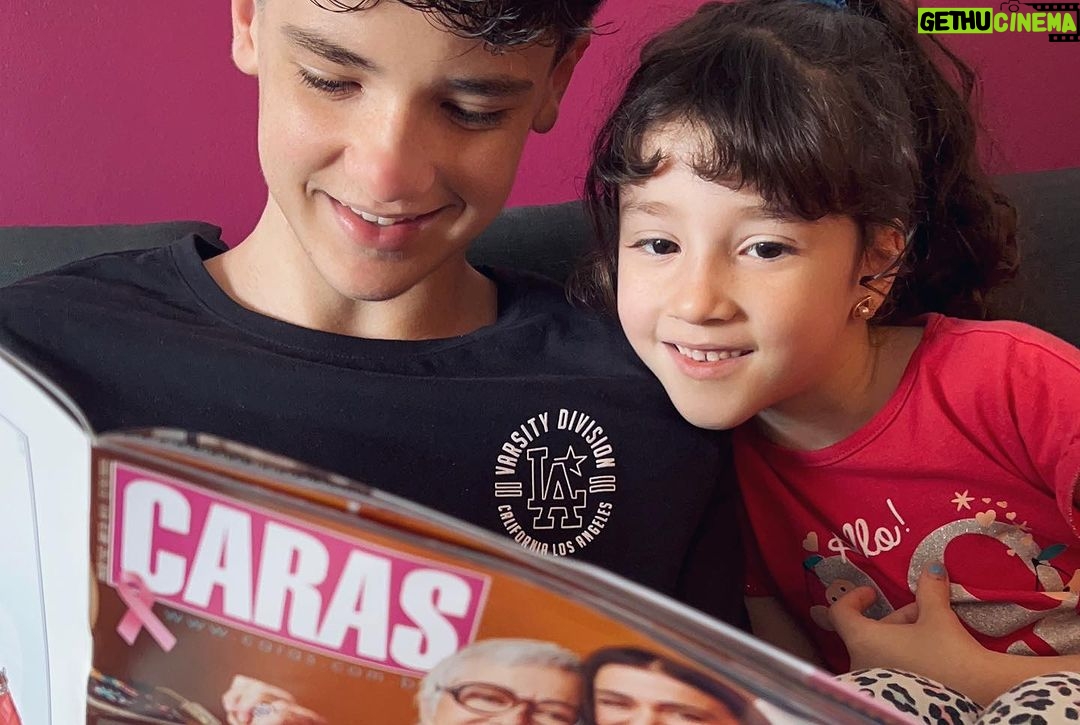 Théo Medon Instagram - Minha primeira matéria em revista impressa tá linda! ♥️ vou fingir costume não, então compra @carasbrasil dessa semana e me diz o que achou! Meu mto obrigado @silvamariaana @gyalvez @rvnassessoria @familiamedon #theomedon #gratidão