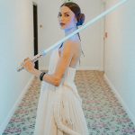 Thaila Ayala Instagram - Quando eu recebi o convite de @starwarsbr pra representar a saga mais icônica do cinema no Baile da Vogue, eu não pensei duas vezes. Fiquei honrada em representar uma das personagens mais célebres dessa franquia, Princesa Léia, uma das maiores heroínas da galáxia. E tudo ficou mais lindo com o vestido maravilhoso feito pelo @carlosesser. #StarWarsBR #StarWarsnoBaile @Hasbrofan_br #publicidade styling: @carlosesser assistência: @miriccardi @maiconvechii beauty: @angel_moraes foto: @eropds joias: @sauer sapato: @alexandrebirman camareira: Daniela Santos Copacabana, Rio de Janeiro