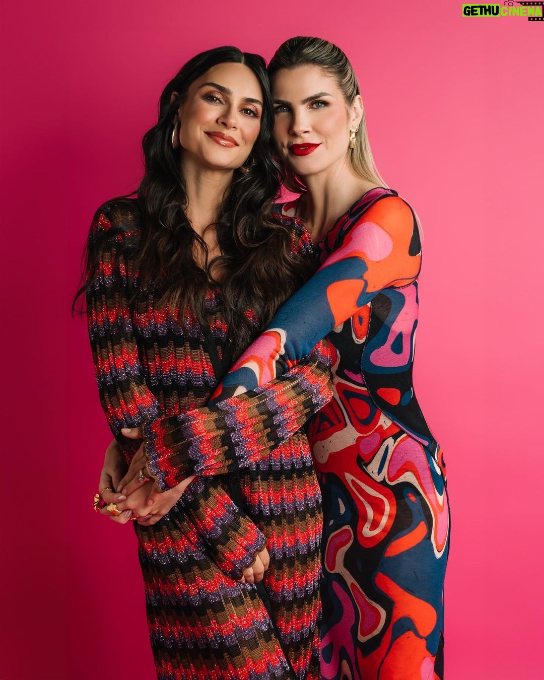 Thaila Ayala Instagram - Última semana da segunda temporada @mileumatretas Tudo é pensado com muito carinho pra vocês, inclusive nosso figurino @milamoutinho sempre arrasando na duplinha! Qual é a sua dupla favorita pra usar c sua marida?