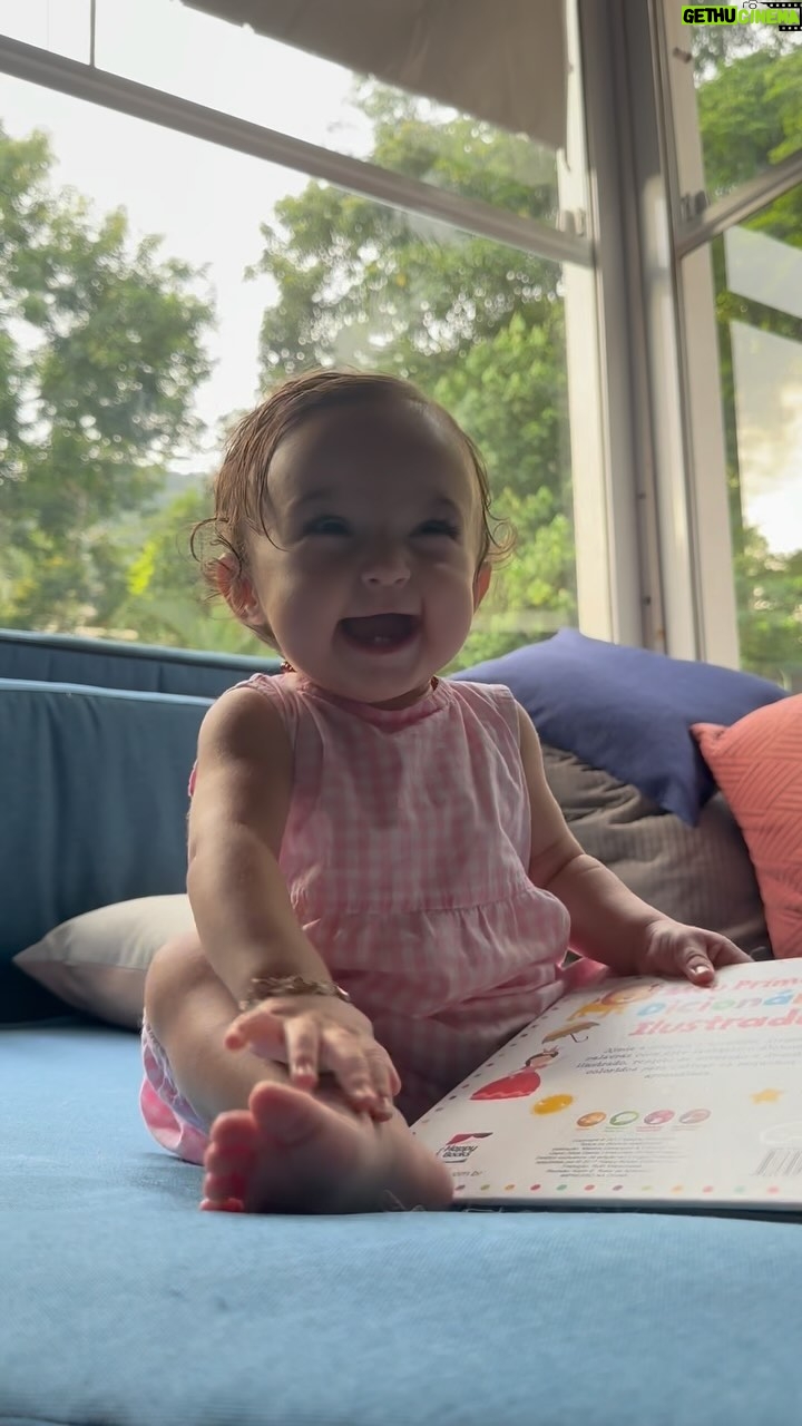Thaila Ayala Instagram - Pra alegrar o sábado de vcs! Eu VIVOOO por esse sorriso!