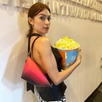 Thaila Ayala Instagram - Sabadoooo cineminha 🤓🎥 E você, tá fazendo o que nesse sábado de carnaval? Conta aí
