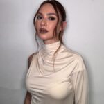 Thaila Ayala Instagram - Vocês não sabem o prazer que é estar de volta!!! @mileumatretas terceira temporada