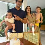 Thaila Ayala Instagram - Viva 7 meses de Tete!!! Obs: - Chico ama assoprar velinhas, ansiosa para 2 anos q já já tá aí - ela não para mais p foto mensal - amou o bolo da mamãe - minha família é linda - eu tenho a neném mais sorridente do mundo