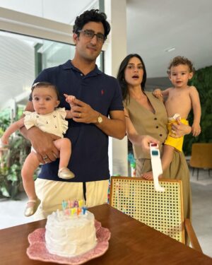 Thaila Ayala Instagram - Viva 7 meses de Tete!!! 
Obs: - Chico ama assoprar velinhas, ansiosa para 2 anos q já já tá aí 
- ela não para mais p foto mensal 
- amou o bolo da mamãe 
- minha família é linda
- eu tenho a neném mais sorridente do mundo