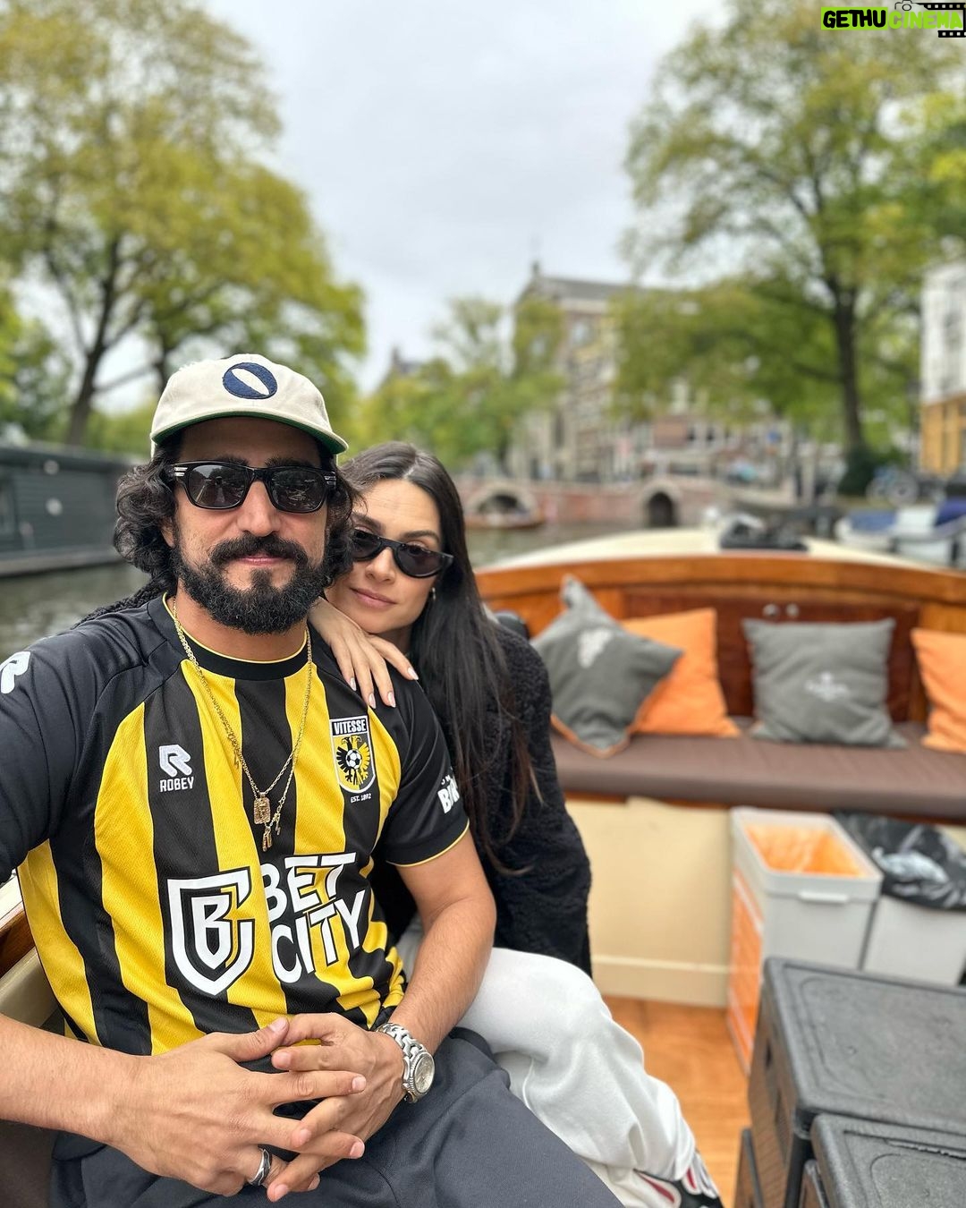 Thaila Ayala Instagram - - Amsterdã e seus canais 🥰 - Segunda maior coleção de Van Gogh no meio da floresta do Parque Nacional Hoge Veluwe 🤤 - Um tiquinho de de Emo style com @blink182 Kröller-Muller museum, Park De hoge Veluwe