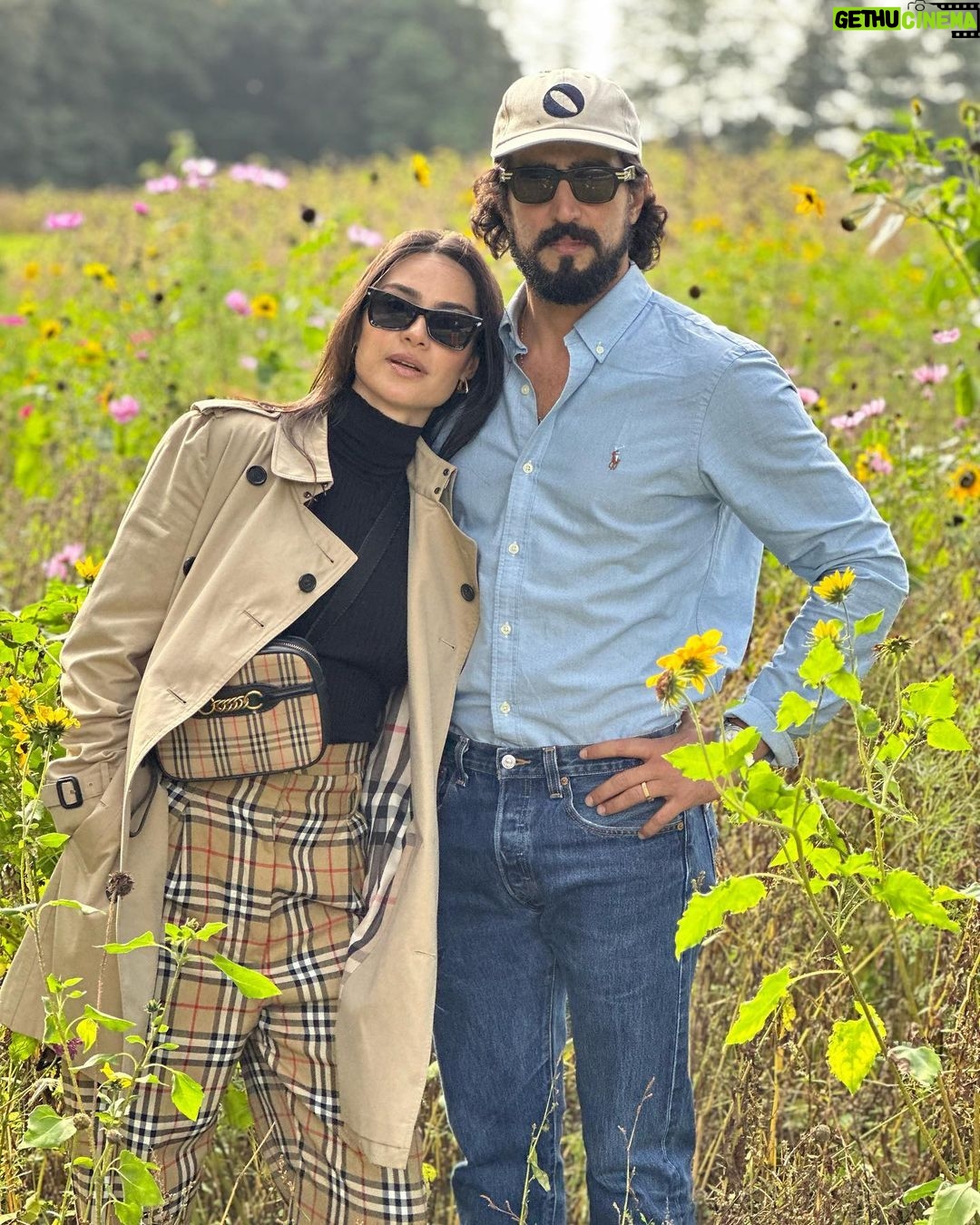 Thaila Ayala Instagram - Que haja amor a onde a gente FLOR π»πͺ»πΈπͺ·πΈπΉπΌπ· Arnhem, Netherlands