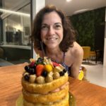 Thaila Ayala Instagram - Finalmente esse encontro TÃO esperado de Tete com Vovó Nice, e não tinha como ser mais especial comemorar seu dia grudadinha em você! Te amo! Obrigada por tudo!