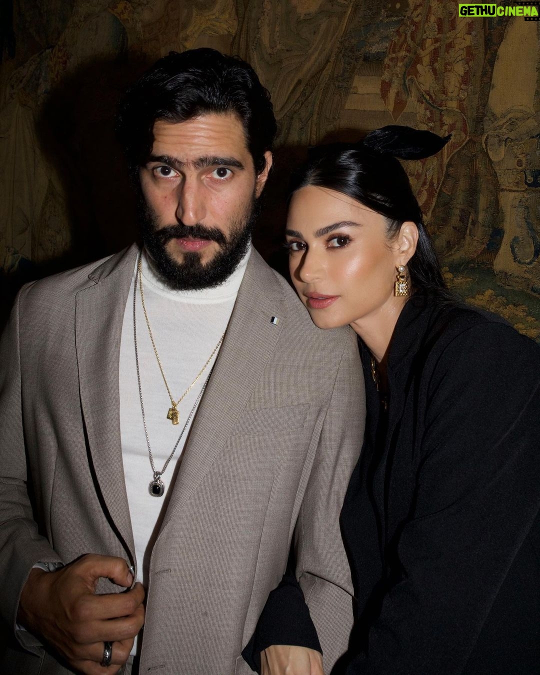 Thaila Ayala Instagram - Noite te ARTE e vai ter carrossel completinho porque foi assim, cheia de amor e estilo porque disso a @shop2gether entende melhor do que ninguém!!! #2getherArtsy MASP + CHANEL Masp - Museu de Artes de São Paulo
