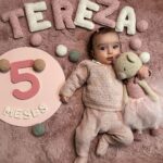 Thaila Ayala Instagram - Minha boneca sorridente fez 5 meses!!! Vivaaaa Tete!!!
