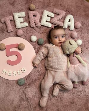 Thaila Ayala Instagram - Minha boneca sorridente fez 5 meses!!! 
Vivaaaa Tete!!!