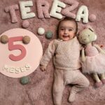 Thaila Ayala Instagram - Minha boneca sorridente fez 5 meses!!! Vivaaaa Tete!!!