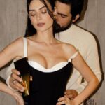 Thaila Ayala Instagram - CH ✨🌹🖤 #DiaDosPais #CarolinaHerrera #BadBoyExtreme 📸🎨 @gmeyerr