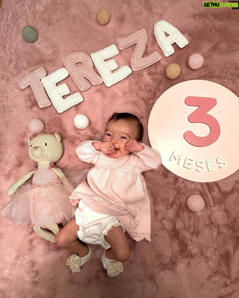 Thaila Ayala Instagram - Rindo à toa, de coração novo, completando três meses e finalmente ganhando os pesinhos!