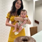 Thaila Ayala Instagram - Celebrando o milagrinho chamado Tereza! Ps: Viajando então o bolinho foi improviso de um desejo cenoura c brigadeiro 🧡