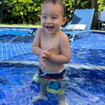 Thaila Ayala Instagram - Ele nem tá curtindo essas férias em família 🫣