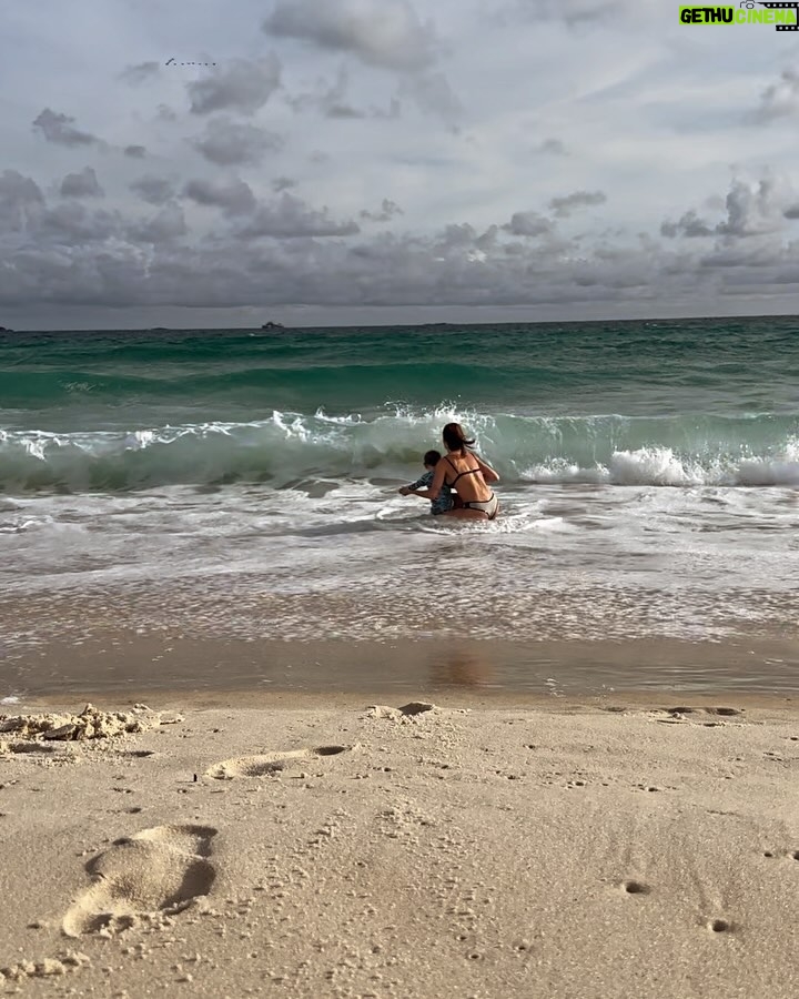 Thaila Ayala Instagram - Uma segunda dessa bicho 馃い 脭 sorte!!! Aproveitando a audi锚ncia pra avisar que tem epis贸dio novo @mileumatretas da terceira temporada, s贸 vem que DEMAIS!