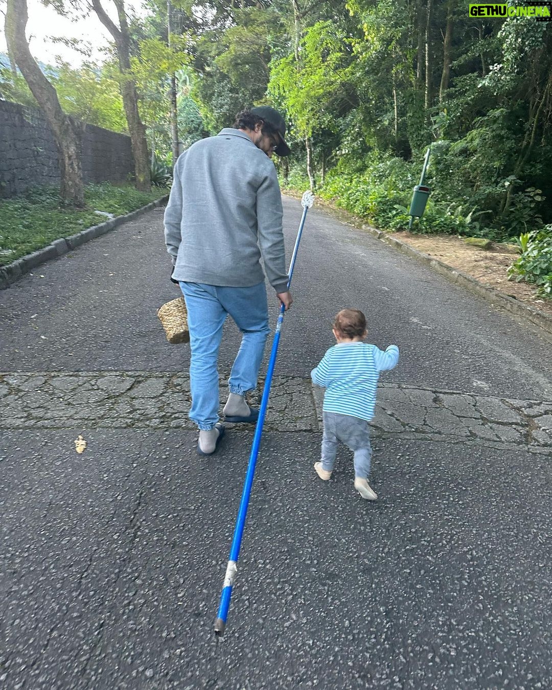 Thaila Ayala Instagram - Eu tenho um neném apaixonado por jambo e eu posso provar!