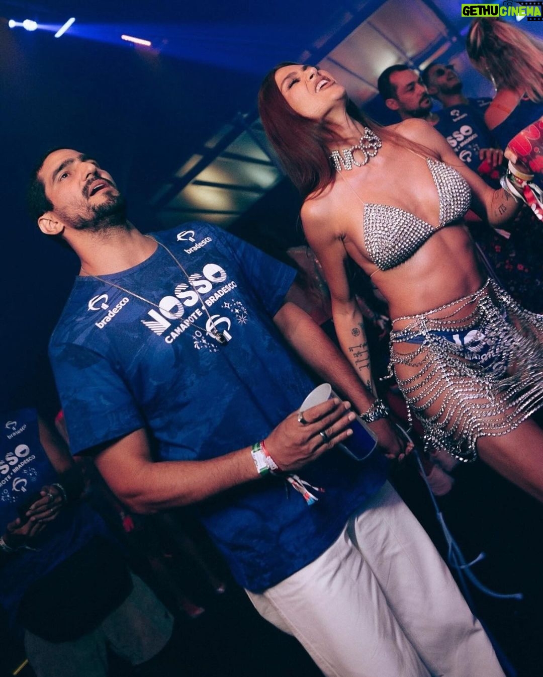 Thaila Ayala Instagram - NOSSO de ontem ✨🎊🙆🏻♀️🤌🏽👄💃🏻🌪️🎉❤️🔥 @nossocamarote