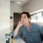 Thanapob Leeratanakachorn Instagram - 😉✨⁣ ⁣ คู่หูกู้หน้าไบรท์ของต่อต้อง ⁣ การ์นิเย่ เมน ทวินเทอร์โบไบรท์!⁣ แค่ #ล้างทาไบรท์ ล้างด้วยโฟมเทอร์โบไบรท์ ซูเปอร์ดูโอ ตามด้วยทาเทอร์โบไบรท์ ซูเปอร์ เซรั่ม เจล แค่นี้ก็ #ไบรท์ไวติดเทอร์โบ⁣ #GarnierMenThailand ⁣ #กู้หน้าชายไทยไบรท์ไวติดเทอร์โบ⁣