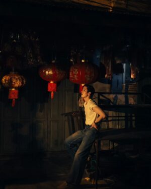 Thanapob Leeratanakachorn Instagram - 🐉🏮🎊⁣
龙年吉祥 好运连连！⁣
祝大家龙年春节快乐，⁣
万事如意。⁣
⁣
#อารมณ์นิยม