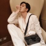 Thanapob Leeratanakachorn Instagram - 📞โหลๆ รับสายหน่อยยยย⁣ ⁣ #DiorWinter23