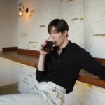 Thanapob Leeratanakachorn Instagram - เนสกาแฟ อเมริกาโน่ เปลี่ยนโฉมใหม่ อร่อยเหมือนเดิมนะครับ☕️😍 หอมกาแฟ อร่อย สดชื่น ชงง่ายๆในน้ำเย็น อร่อยทุกซองครับ #NESCAFEAmericano #เนสกาแฟซองโฉมใหม่อร่อยเหมือนเดิม #เนสกาแฟอเมริกาโน่ #NescafeAmericanoXThanapob