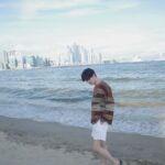 Thanapob Leeratanakachorn Instagram - 🌊🌤️ไปเดินเตะคลื่นทะเลด้วยกัน