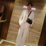 Thanapob Leeratanakachorn Instagram - 📞โหลๆ รับสายหน่อยยยย⁣ ⁣ #DiorWinter23