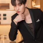 Thanapob Leeratanakachorn Instagram - 🖤🐆🥂 รู้สึกเป็นเกียรติมากครับที่ได้ร่วมงานฉลอง @cartier เปิดบูติก สาขา ดิ เอ็มโพเรียม สาขาที่ใหญ่ที่สุดในไทย ในฐานะ Friend of Maison ชายคนแรกของประเทศไทย บอกเลยว่าบูติกมีความน่าสนใจที่ดีไซน์ผสมผสานตัวตนของเมซง และวัฒนธรรมไทย ภายใต้แนวคิด ‘The Urban Oasis’ เหมือนกับยกป่าที่อุดมสมบูรณ์มาไว้กลางกรุง อย่าลืมแวะมาเยี่ยมชมกันนะครับ😘 #CartierThailand #CartierXThanapob