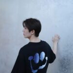 Thanapob Leeratanakachorn Instagram - 🖤วันนี้เรามีนัดกัน!!! ⁣ มาคลายร้อน มาฟินเเบบใกล้ชิดกับเราได้ที่งาน ⁣ "Black is Elegant carrier XInverter Plus"⁣ เเอร์สีดำต้องเเคเรียร์ ตามคอนเซ็ปต์ ⁣ Black and go with anything⁣ ⁣ อย่าลืมใส่ dress code สีดำ มาร่วมงานน้า⁣ 16 มีนาคม นี้ ที่ Fashion Hall, Siam Paragon⁣ ตั้งเเต่เวลา 14.30 น. เป็นต้นไป⁣ เจอกันน้าาาาาาา⁣ ⁣ #แอร์สีดำต้องแคเรียร์ #XInverterPLus #XisElegant #Carrierthailand⁣
