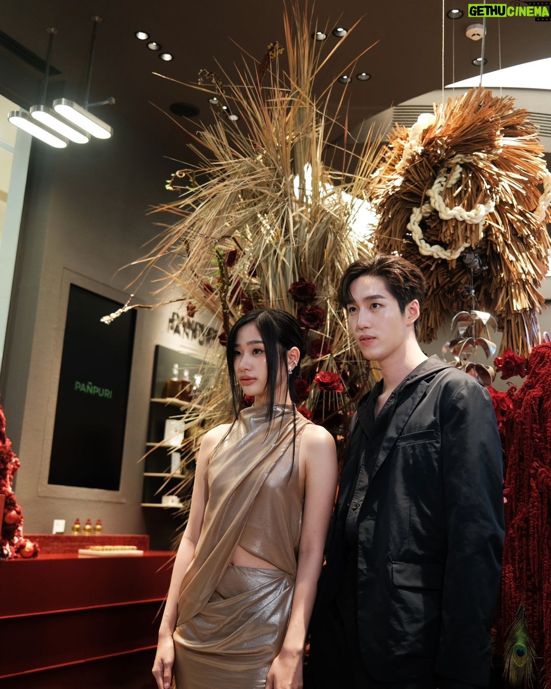 Thanapob Leeratanakachorn Instagram - Where Scents Speak, Souls Connect Discover PAÑPURI The Scent Club @panpuriofficial 💐🏵️🌹🌸🪻🌺🌞🌊 📍at Emquatier G.floor #PANPURI #AwakenYourSenses #PANPURISensorialBoutique