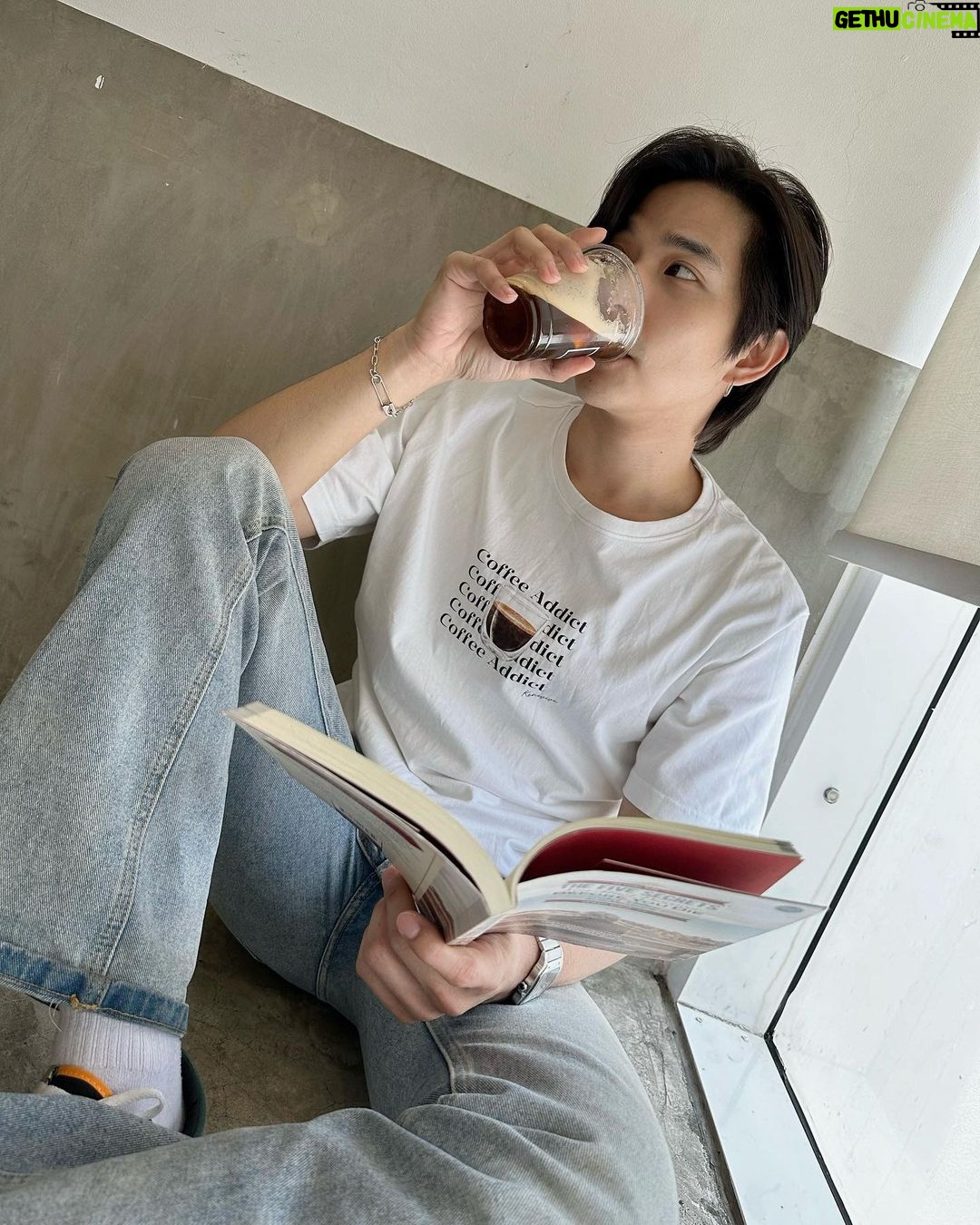 Thanat Lowkhunsombat Instagram - Coffee Addict ☕️