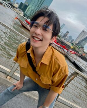 Thanat Lowkhunsombat Instagram - 🤓🤓