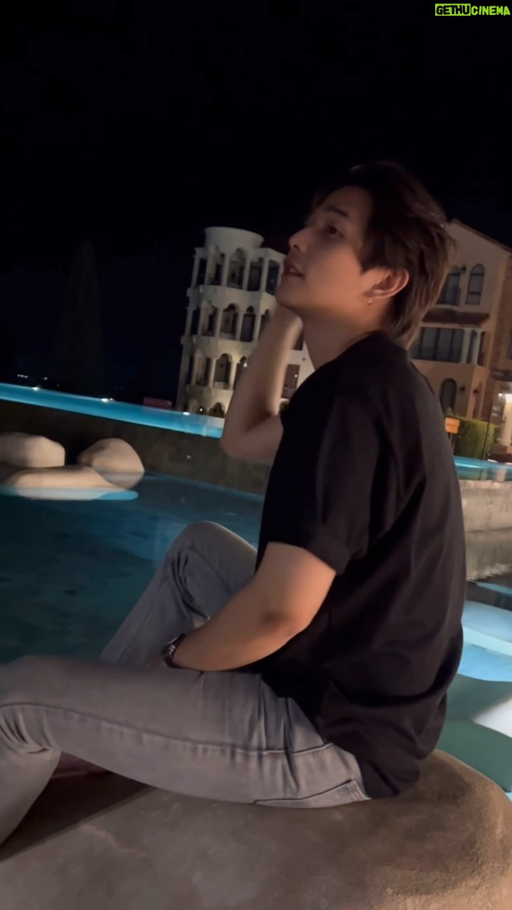 Thanat Lowkhunsombat Instagram - Time to relax 🌙