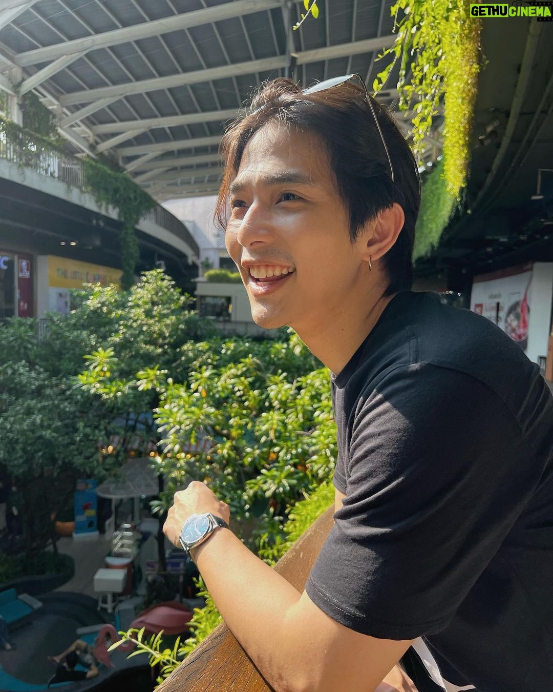 Thanat Lowkhunsombat Instagram - Black Summer 🖤🌞