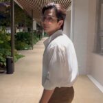 Thanat Lowkhunsombat Instagram – 🤓