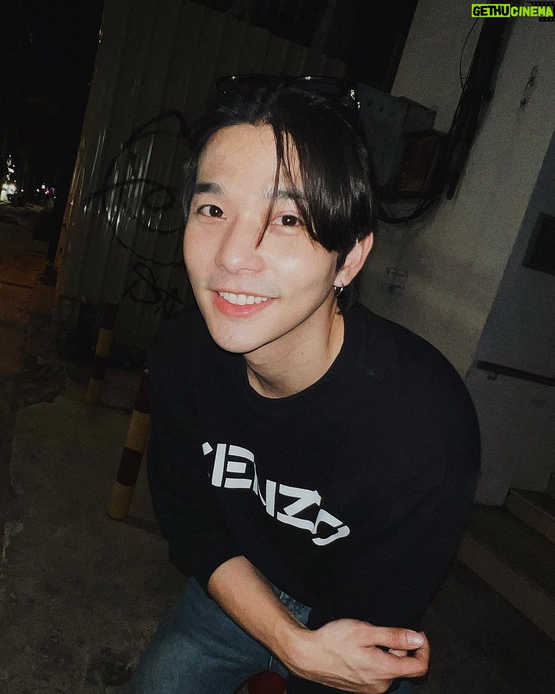 Thanat Lowkhunsombat Instagram - Classy never goes out of style πΈποΈ