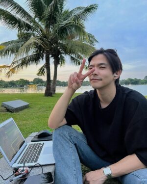 Thanat Lowkhunsombat Instagram - 🎼🌞🌴
