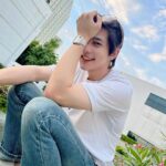 Thanat Lowkhunsombat Instagram - ยองยอง 🌞