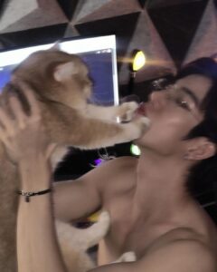 Thanatsaran Samthonglai Instagram - come to see my cat 🐱