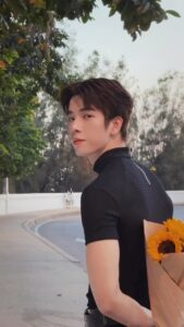Thanatsaran Samthonglai Instagram - My sunflower 🌻 #frankthanatsaran