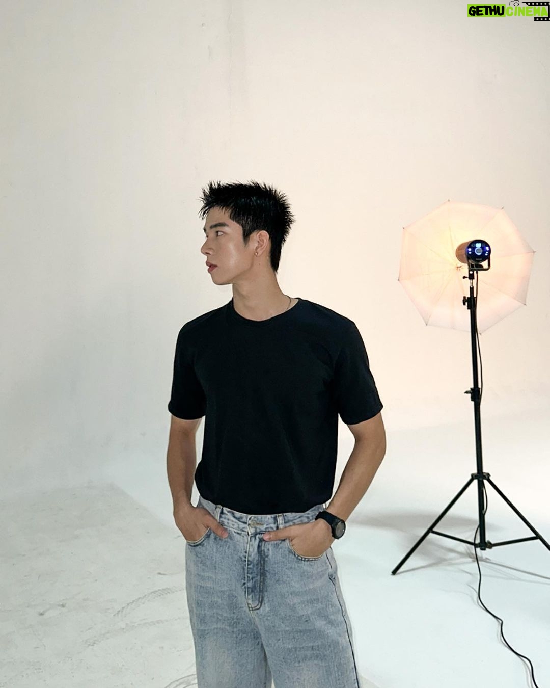 Thanatsaran Samthonglai Instagram - เกิดก่อนเป็นพี่ แล้วเกิดทีหลังนี่เป็นแฟนพี่ได้ป่าว .