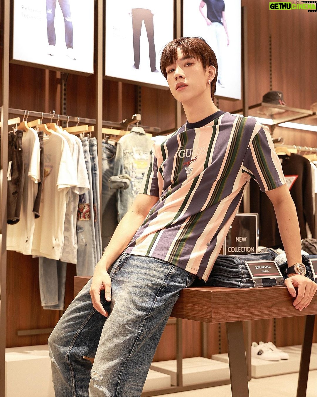 Thanatsaran Samthonglai Instagram - GUESS Shop ใหม่ที่ฟิวเจอร์พาร์ค รังสิต ชั้น G คอนเซ็ปร้านแบบใหม่ล่าสุดแห่งแรกของไทย ที่นี่มีโปรโมชั่นพิเศษช่วงเปิด Shop ใหม่ในเดือนนี้ ❤️ มาช้อปกันนะครับเบบี๋ @guess @guessthailandclub #LoveGUESSThailand