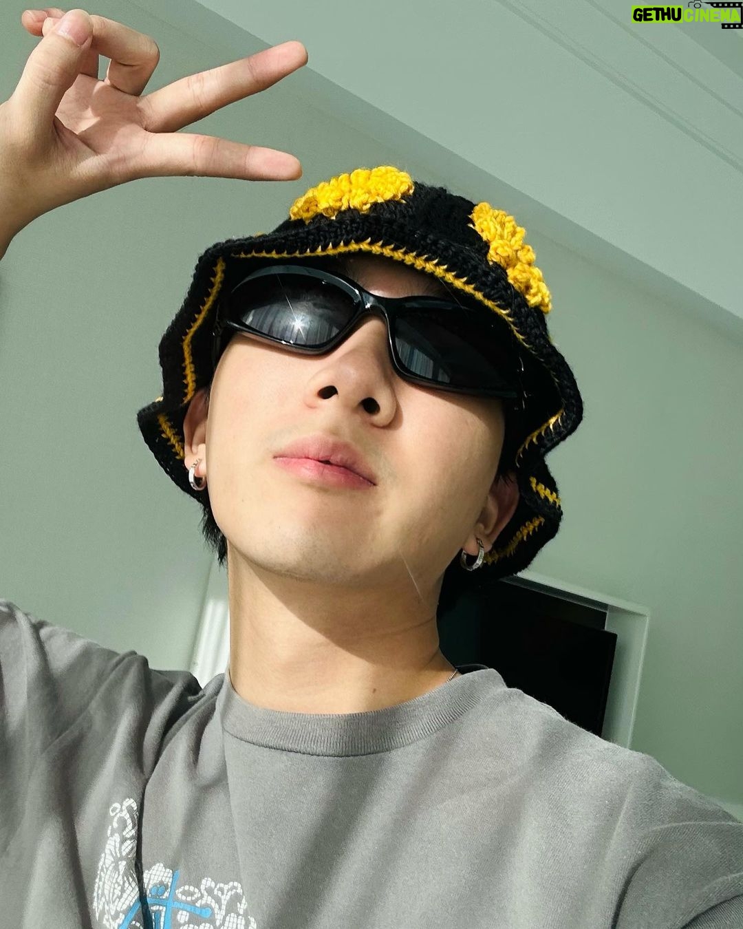 Thanawat Ratanakitpaisan Instagram - HONG KONG D1 🌤️