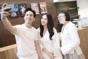Thanawat Wattanaputi Instagram - บุพเพอาละวาด2 😂✌️